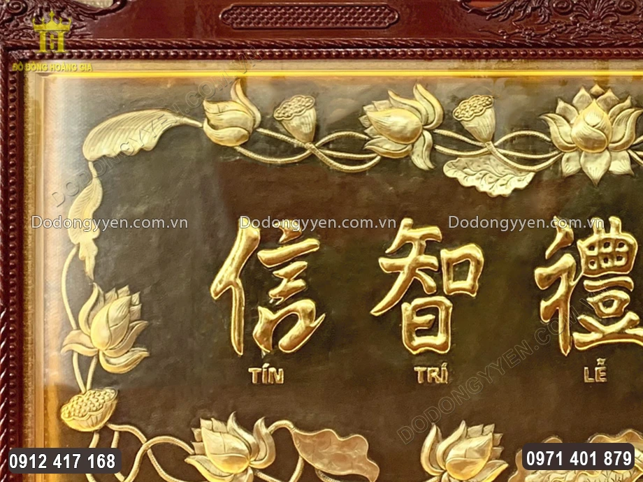 Nền được hun n&acirc;u giả cổ uy nghi&ecirc;m, cổ k&iacute;nh